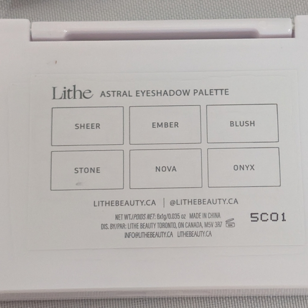 Lithe Astral Eyeshadow Palette - Neutral and Bold Shades NIB - Picture 3 of 3